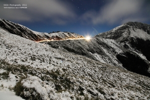 雪封合歡_愈夜愈美麗