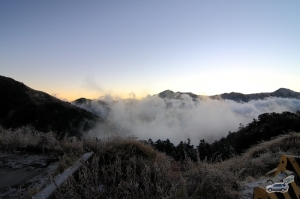 爆肝攻頂團....合歡山給雪看...