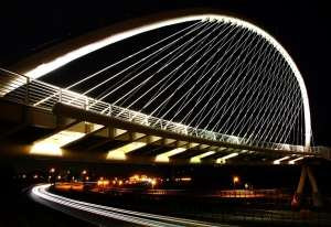 愛戀豎琴橋之 -- 夜的風華(車流, 夜景, 掩月)篇
