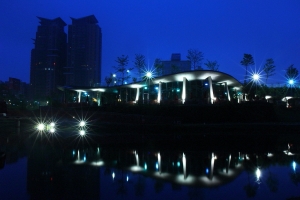 爆肝秋紅谷-bevis