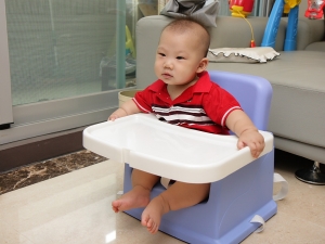 小昕的新座椅......