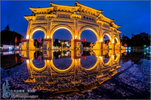 自由廣場．夜倒影