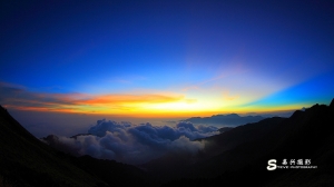 【合歡山 • 夏夜銀河】Photo By 藍色高興