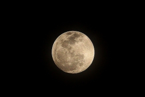 今天晚上的月娘