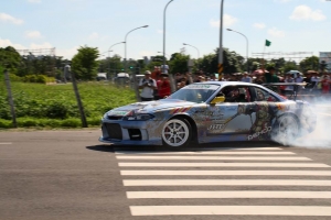 高雄房車甩尾賽之show girl