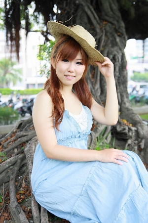 素人朵拉-台中公園外拍