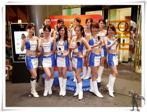 2008 SAMSUNG F488 紐約紐約購物中心