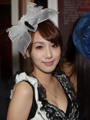 2011世貿資訊展之腰酸背痛