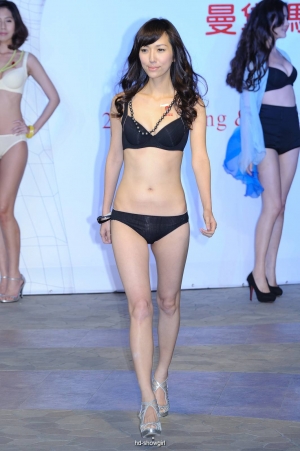 2013.04.12 板橋大遠百 曼黛瑪璉 內衣 莫允雯 貝兒