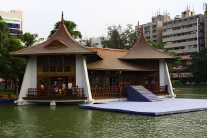 百年風華-湖心亭