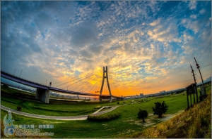 新北大橋．日落雲彩
