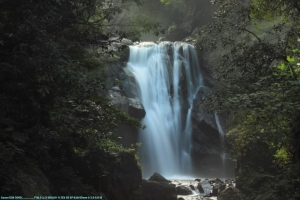 烏來內洞瀑布 (一張流)