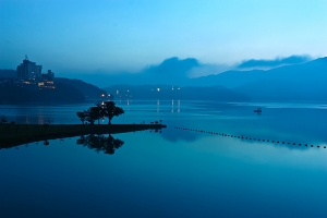 日月潭晨曦+合歡山+福壽山楓情~~~