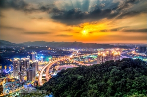 獅頭山青年亭．碧潭二高車軌