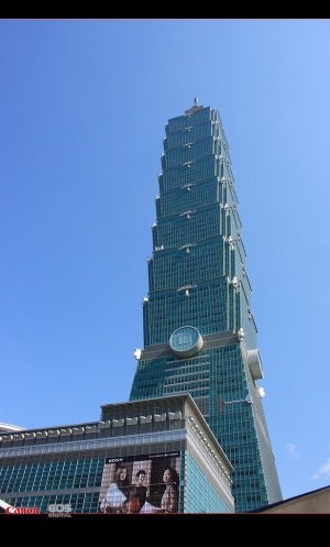 不同角度拍到的台北101 12/20加了幾張 請指教