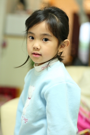 家中的小女王 (第十五集, EF 85mm F1.2L II USM)