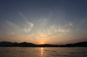 分享一張日落相請給我一點意見