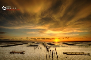 台南七股 紅染潟湖一片天