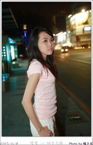 嘎嘎 in 城市光廊