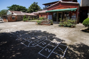 石牆仔內用餐 大屯花卉農場 淺水灣挖沙趣