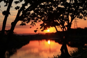 颱風過後的今日夕照