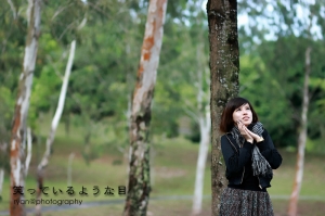 笑っているような目 -- abigale