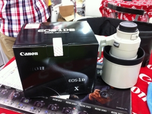 小弟又來上開箱文了 佳能1DX單反相機 我來自上海