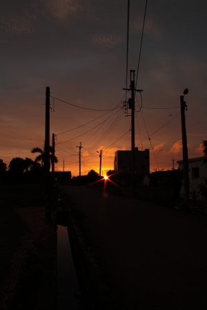 夕陽。火燒雲