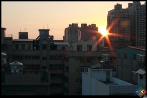 窗外的夕陽+橋邊的夜拍