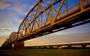 屏東舊鐵橋幕色