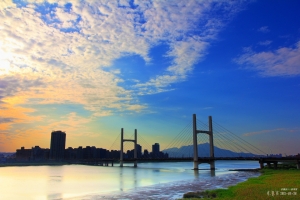 今日重陽橋出現愛心雲