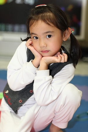 家中的小女王 (第五集, EF 85mm F1.2L II USM)