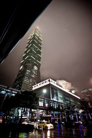 20111214 信義區隨拍