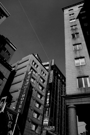 新竹街拍, 黑白城市