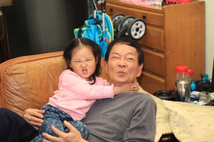 祖孫摔角大賽 by 小宋哥