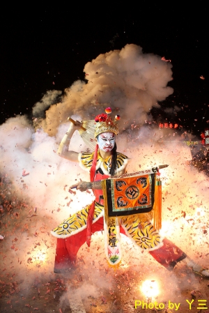 ▲法仁壇~八家將坐炮~▼威震八方 玄壇遶境大典