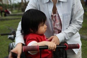 [5D]羅東運動公園-小女王第一次坐腳踏車
