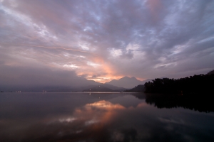 爆肝中部二日遊-光與霧的日月潭篇