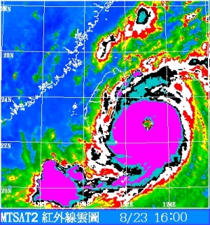 (問) 請問一下這樣的氣象雲圖 會出大景嗎??? 我在猶豫要不