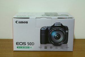 簡單的50D開箱!!! (應觀眾要求以附上遮光罩圖片)