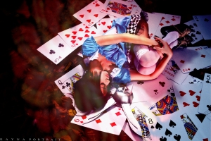 【她不是愛麗絲】