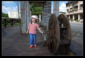 假日帶小孩散步去