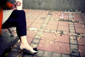 Kelly l 暄鬧城市中的一絲寧靜