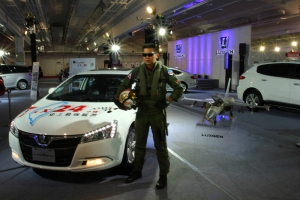 2012台南國際新車大展 part.1 Luxgen 飛官與戰機 加台灣的驕傲