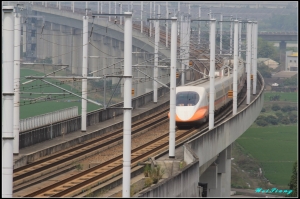 第一次追焦~~來去拍高鐵