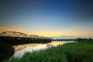 舊鐵橋色溫景