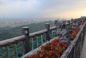 碧山巖 (HDR+花式黑卡)