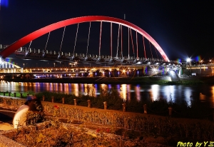 ▲麥帥&彩虹▼夜の風采