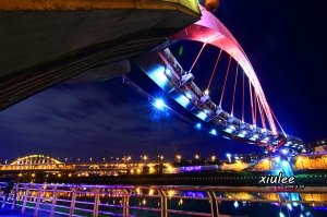 彩虹橋夜拍
