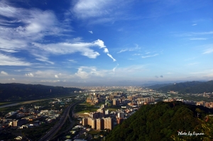 《 三峽 。 鳶山 》